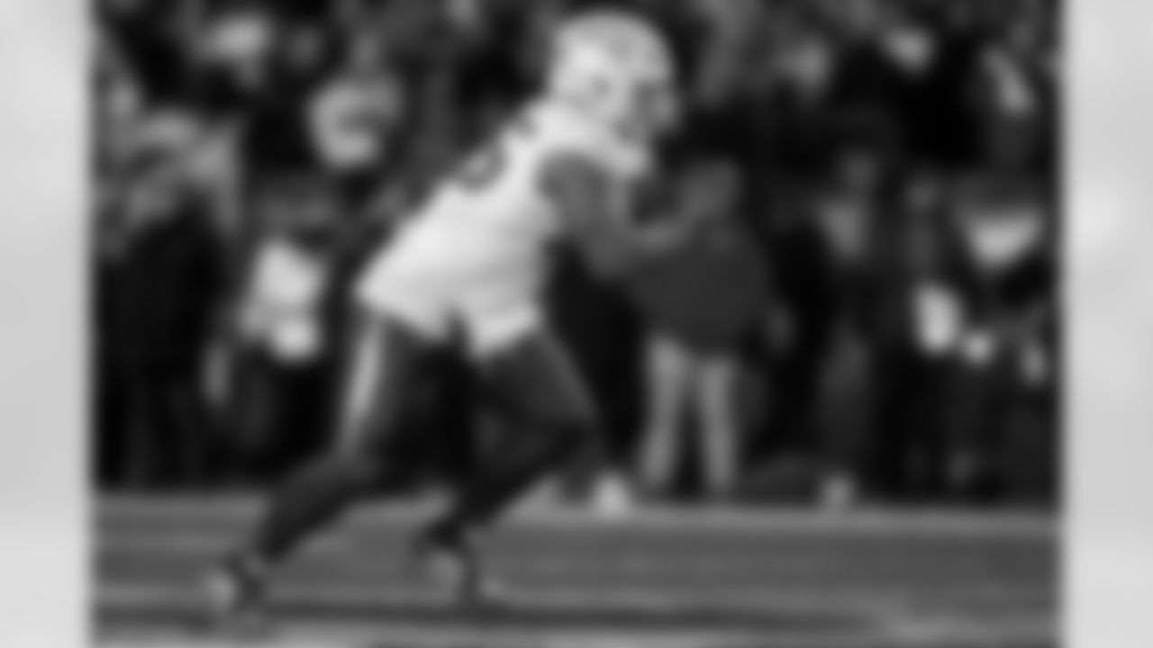 Take a look back at the best photos of Tuli Tuipulotu's 2025 campaign.