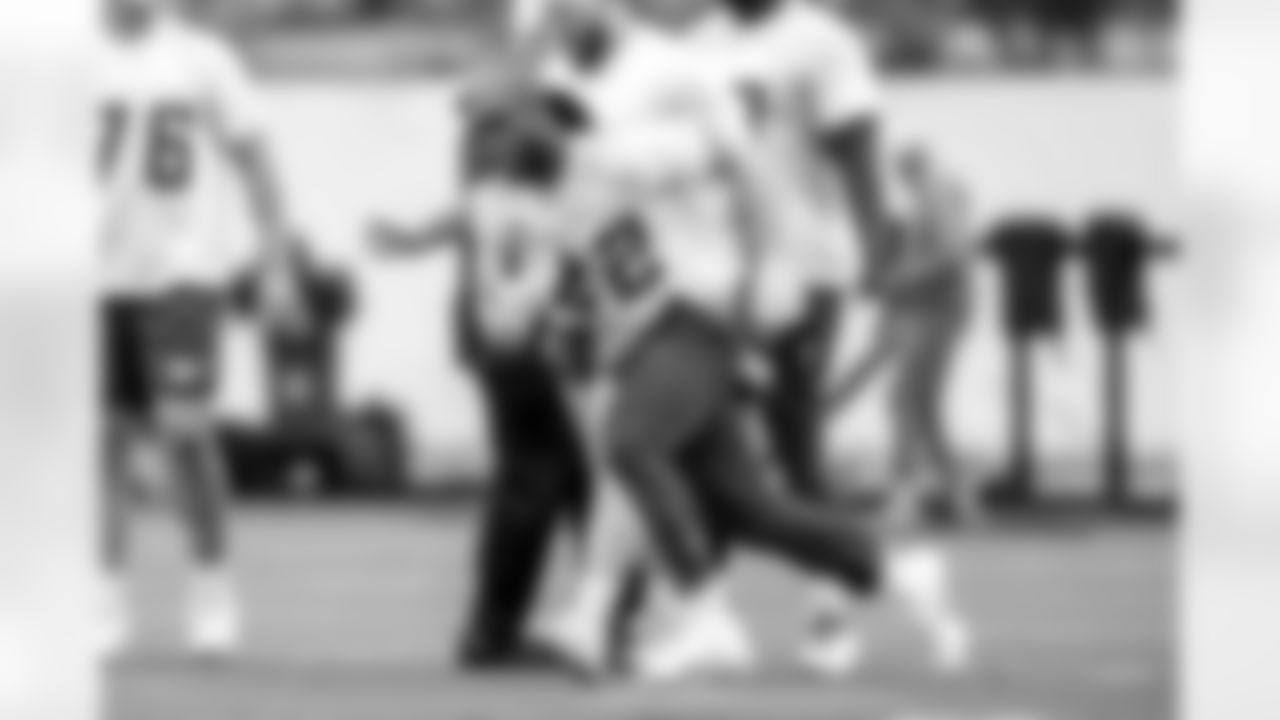 Los Angeles Chargers players participate in Phase 2 of the offseason program on Monday, May 5, 2025 at The Bolt in El Segundo, CA.
