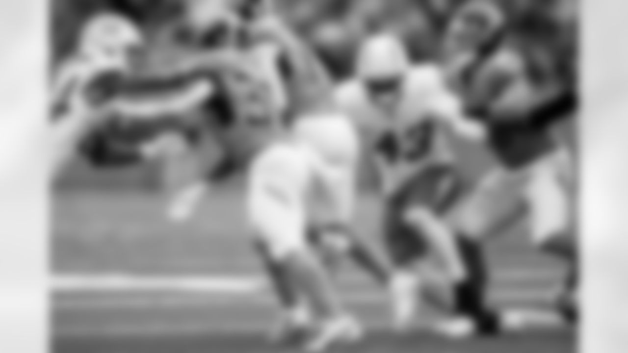 Check out the best shots from the Chargers Week 9 matchup against the Titans!