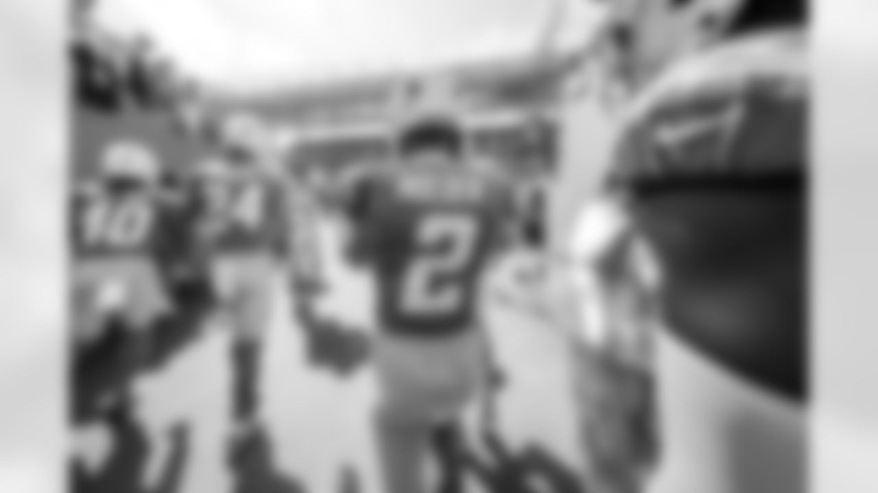 DB Elijah Molden (2)