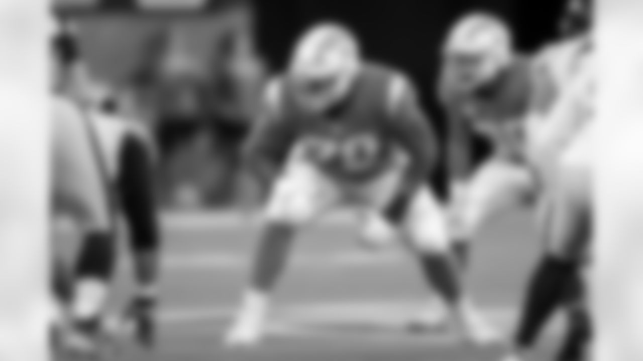 The Los Angeles Chargers play the Pittsburgh Steelers on Sunday, November 21, 2021 at SoFi Stadium in Inglewood, CA.
[FINAL SCORE: LAC 41 - PIT 37]