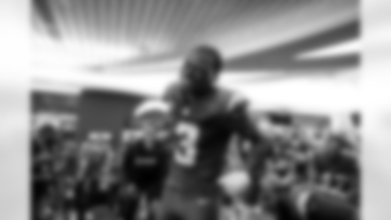 S Derwin James Jr. (3)