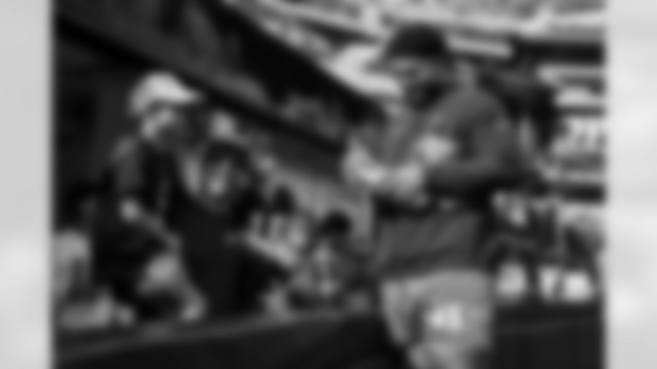 OLB Tuli Tuipulotu (45)