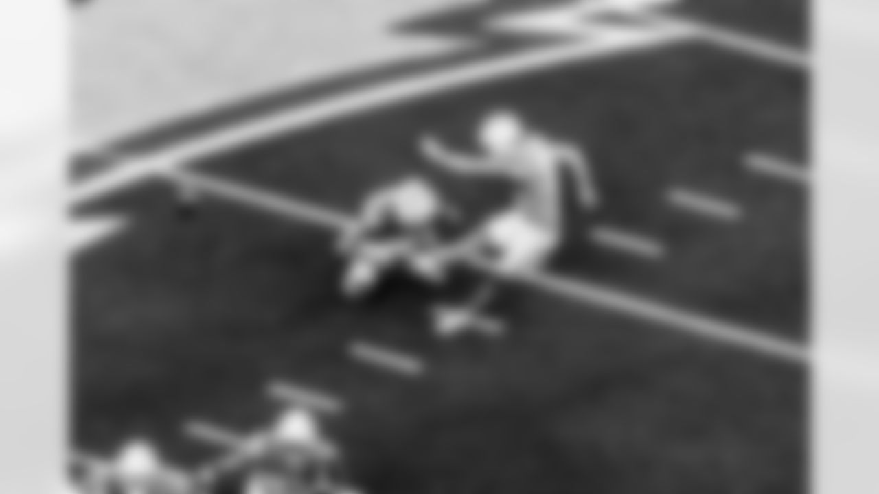 Take a look back at the Chargers Week 10 matchup with the Steelers in monochrome.