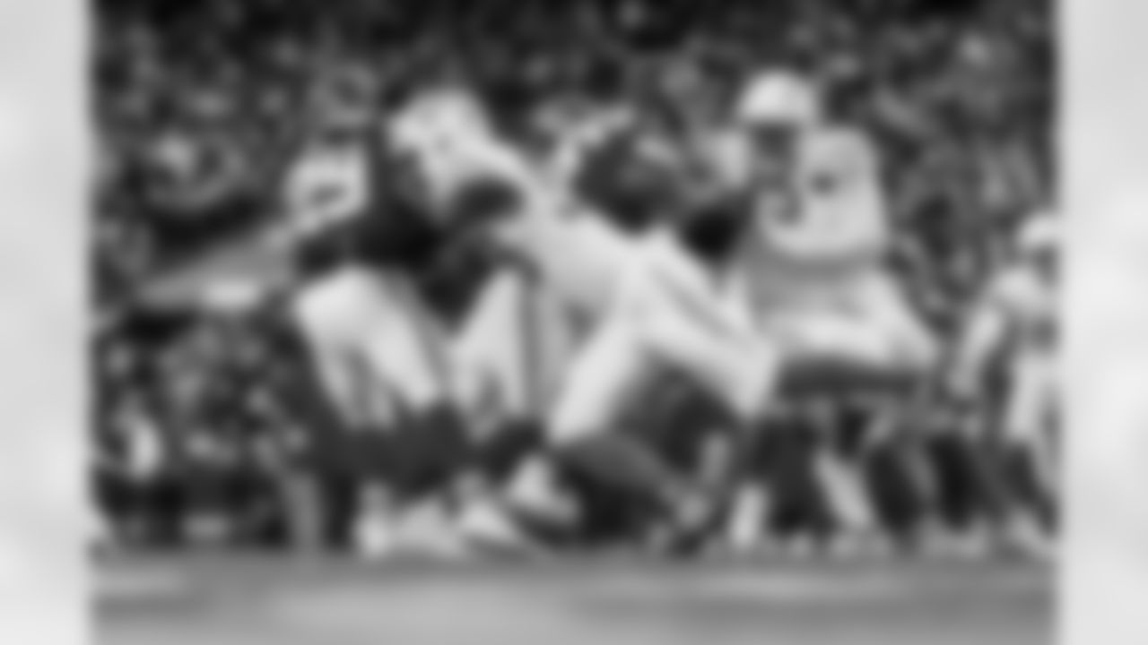 Check out the best shots from the Chargers Week 15 matchup against the Chiefs!