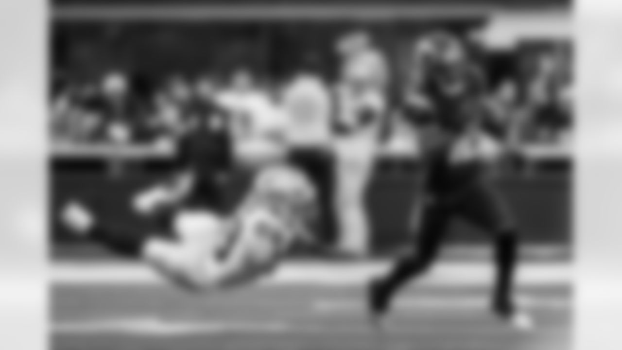 Check out the best shots from the Chargers Week 13 matchup against the Raiders!