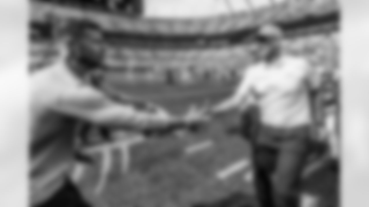 The Los Angeles Chargers play the Carolina Panthers on Sunday, September 15, 2024 at Bank of America Stadium in Charlotte, NC.
[FINAL SCORE: LAC 26 - CAR 3]