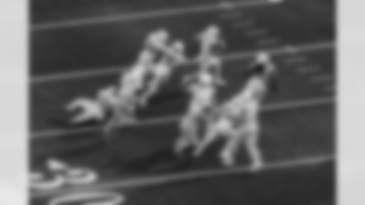 Check out the best shots from the Chargers Week 7 matchup against the Colts!
