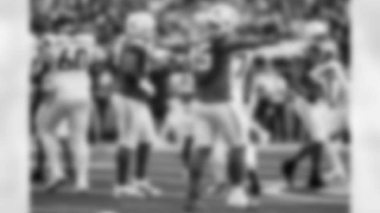 Take a look back at the best photos of Tuli Tuipulotu's 2025 campaign.