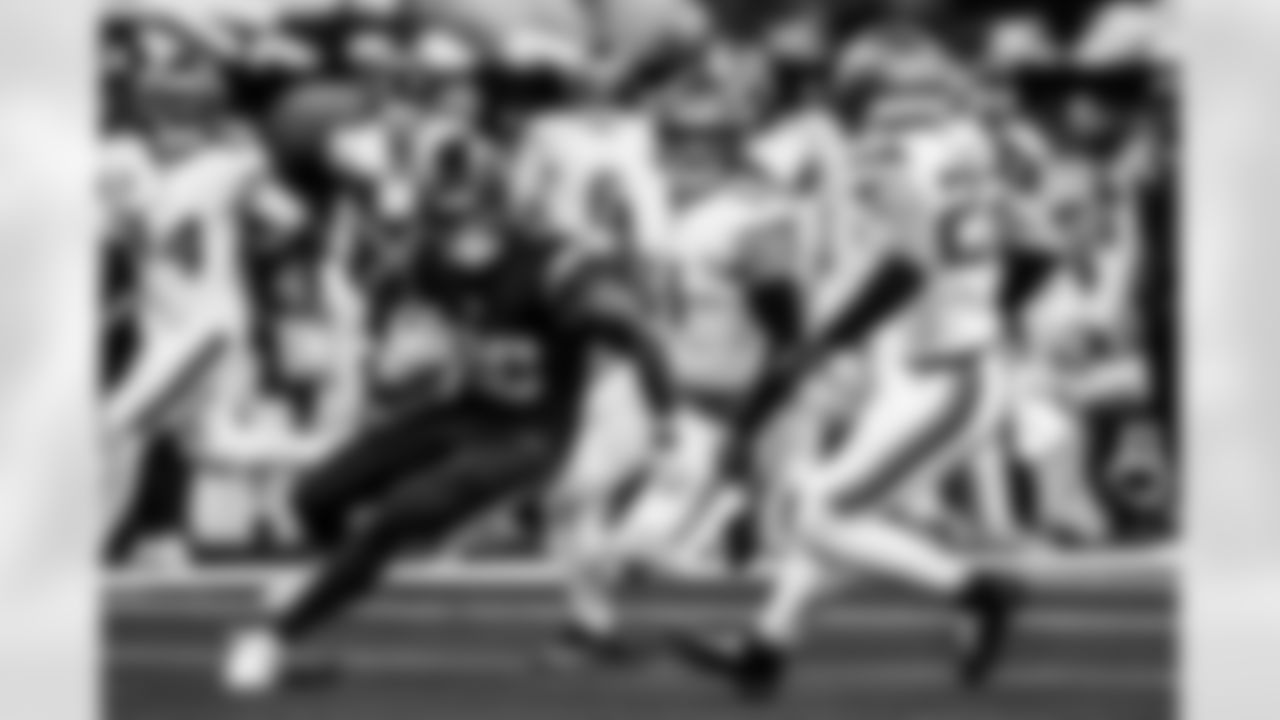 Take a look back at the Chargers Week 8 matchup with the Vikings in monochrome!