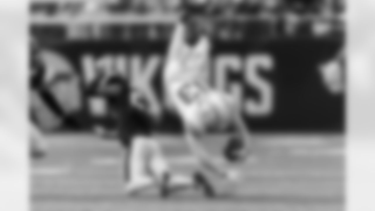 The Los Angeles Chargers play the Minnesota Vikings on Sunday, September 24, 2023 at U.S. Bank Stadium in Minneapolis, MN.
[FINAL SCORE: LAC 28 - MIN 24]