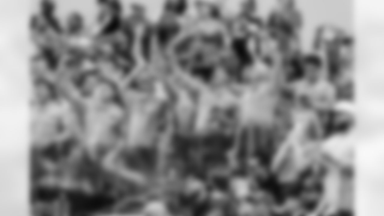 The Los Angeles Chargers play the Tennessee Titans on Sunday, November 10, 2024 at SoFi Stadium in Inglewood, CA.
[FINAL SCORE: LAC 27 - TEN 17]