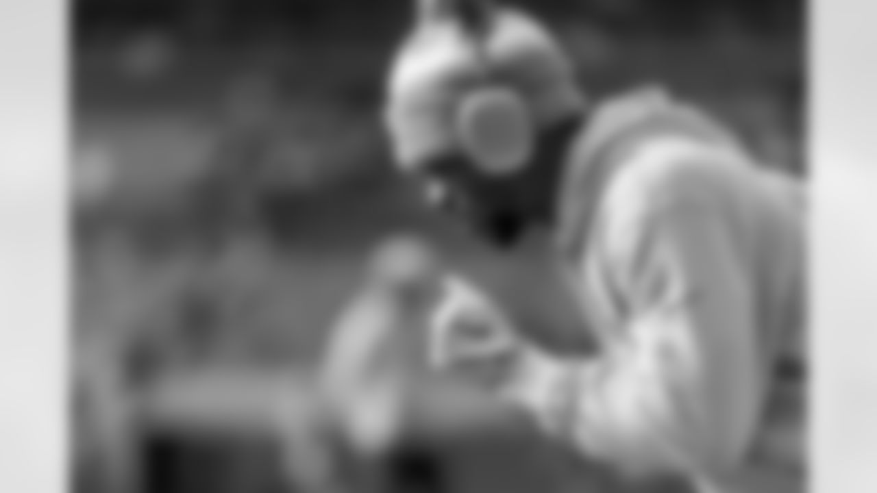 The Los Angeles Chargers play the Denver Broncos on Sunday, December 31, 2023 at Empower Field at Mile High in Denver, CO.
[FINAL SCORE: DEN 16 - LAC 9]