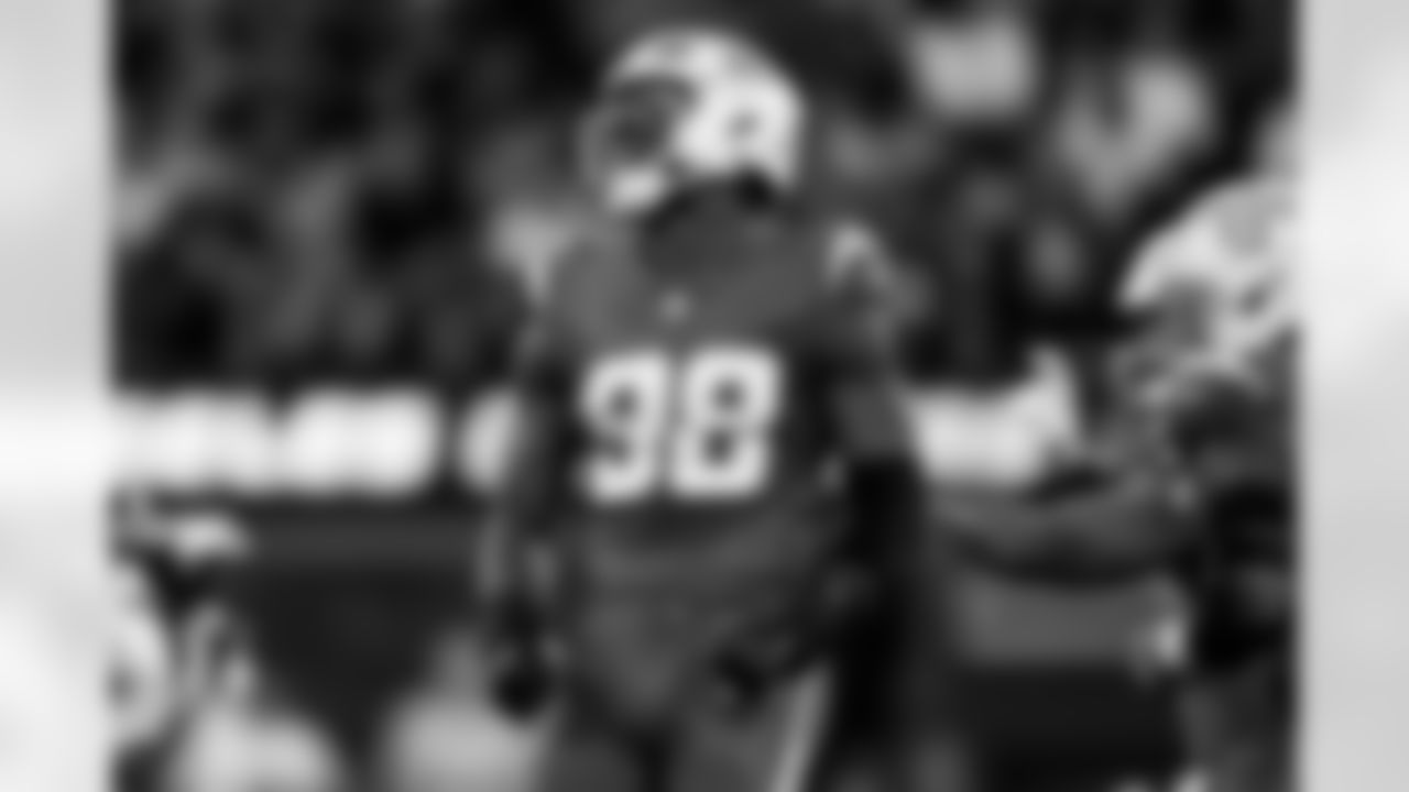 Take a look at the best photos of Chargers 2026 free agent Odafe Oweh