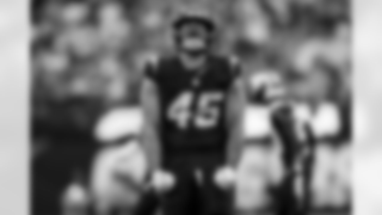 Chargers OLB Tuli Tuipulotu (#45) in action during their Pro Bowl season.