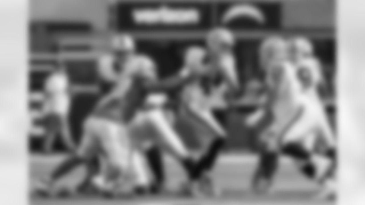 The Los Angeles Chargers play the Las Vegas Raiders on Sunday, October 1, 2023 at SoFi Stadium in Inglewood, CA.
[FINAL SCORE: LAC 24 - LV 17]