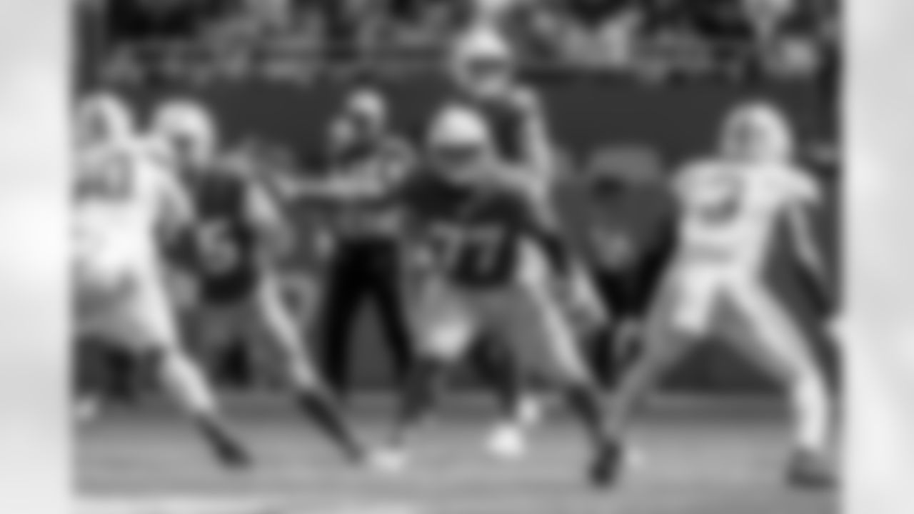 Check out the best shots from the Chargers Week 6 matchup against the Dolphins!