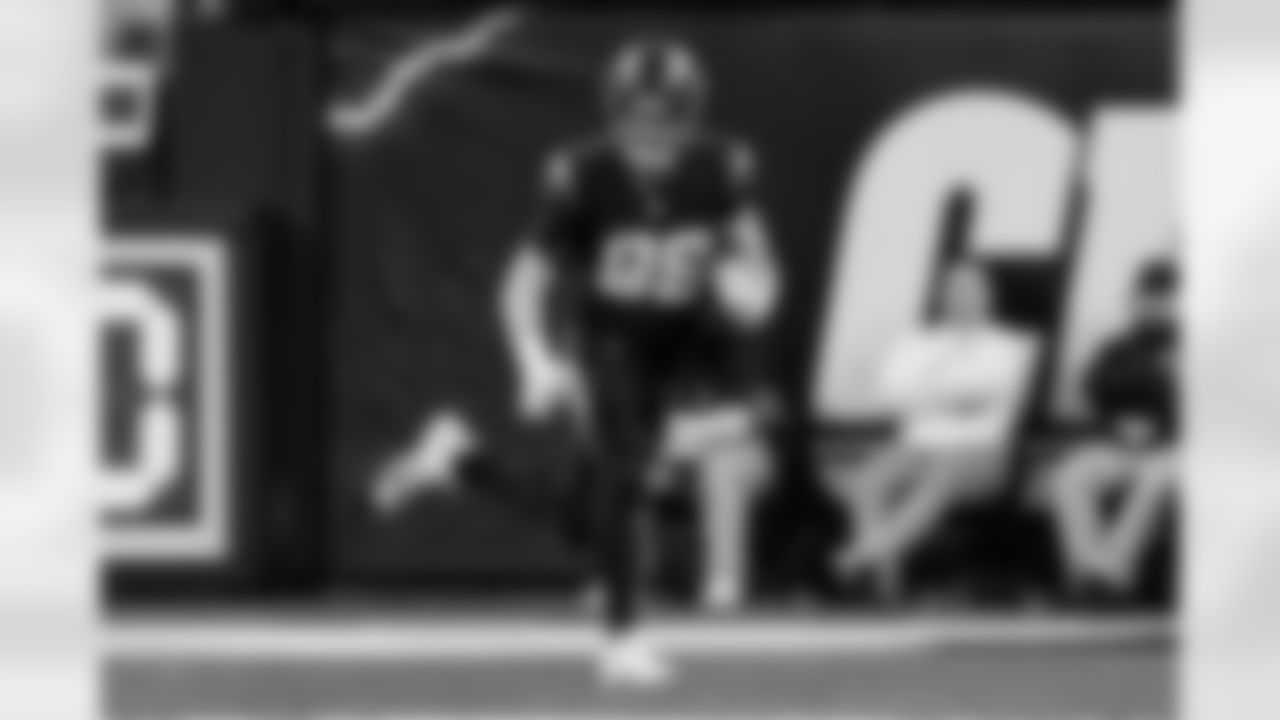 Check out the best shots from the Chargers Week 17 matchup against the Texans!