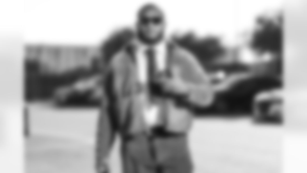 DL Da'Shawn Hand (91)