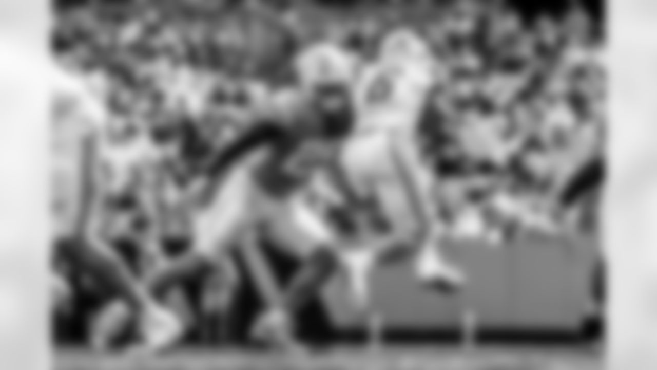 The Los Angeles Chargers play the Carolina Panthers on Sunday, September 15, 2024 at Bank of America Stadium in Charlotte, NC.
[FINAL SCORE: LAC 26 - CAR 3]