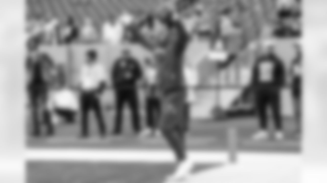 WR Ladd McConkey (15)