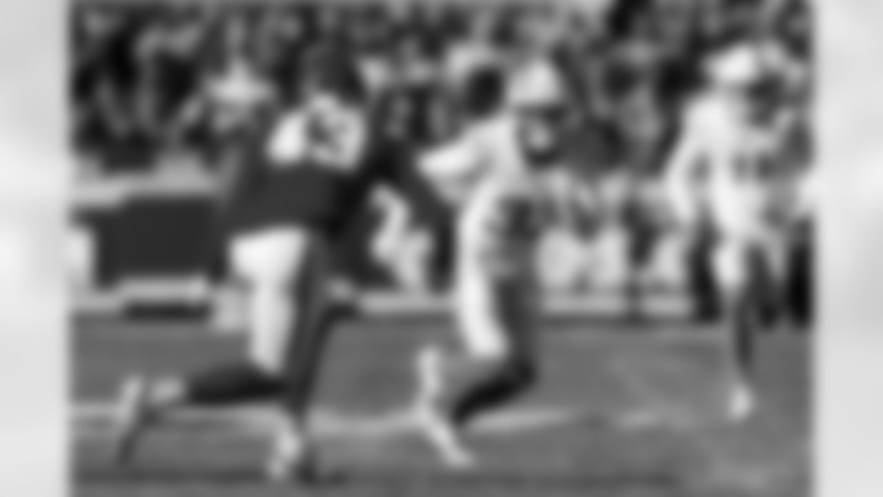 DB Deane Leonard (33)