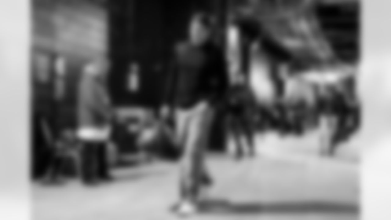 QB Justin Herbert (10)