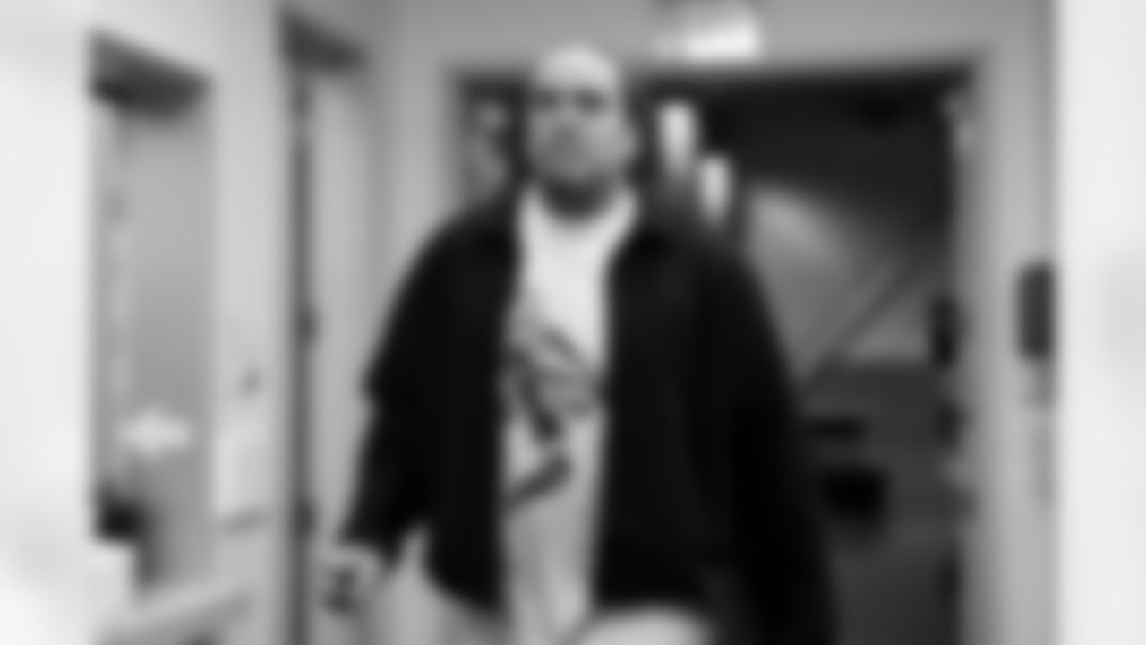 OL Austin Deculus (74)