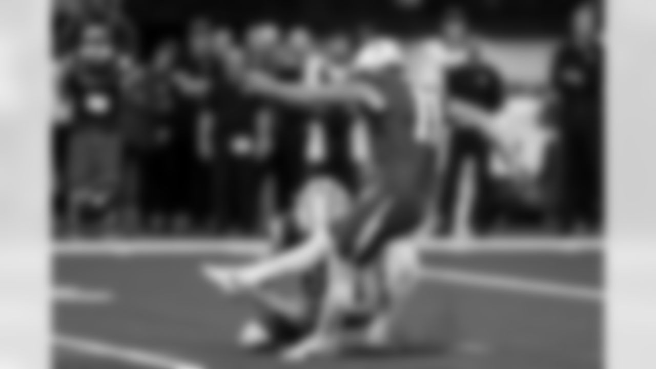 K Cameron Dicker (11) and P JK Scott (16)