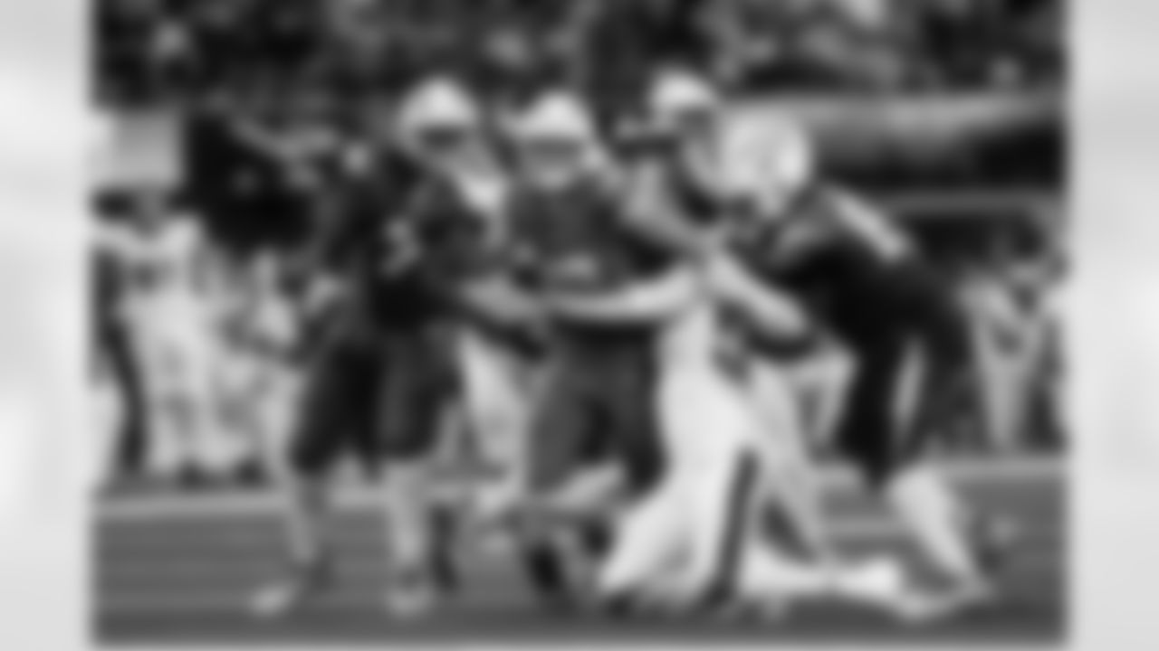 QB Justin Herbert (10)