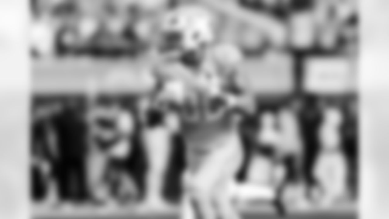 TE Oronde Gadsden (86)