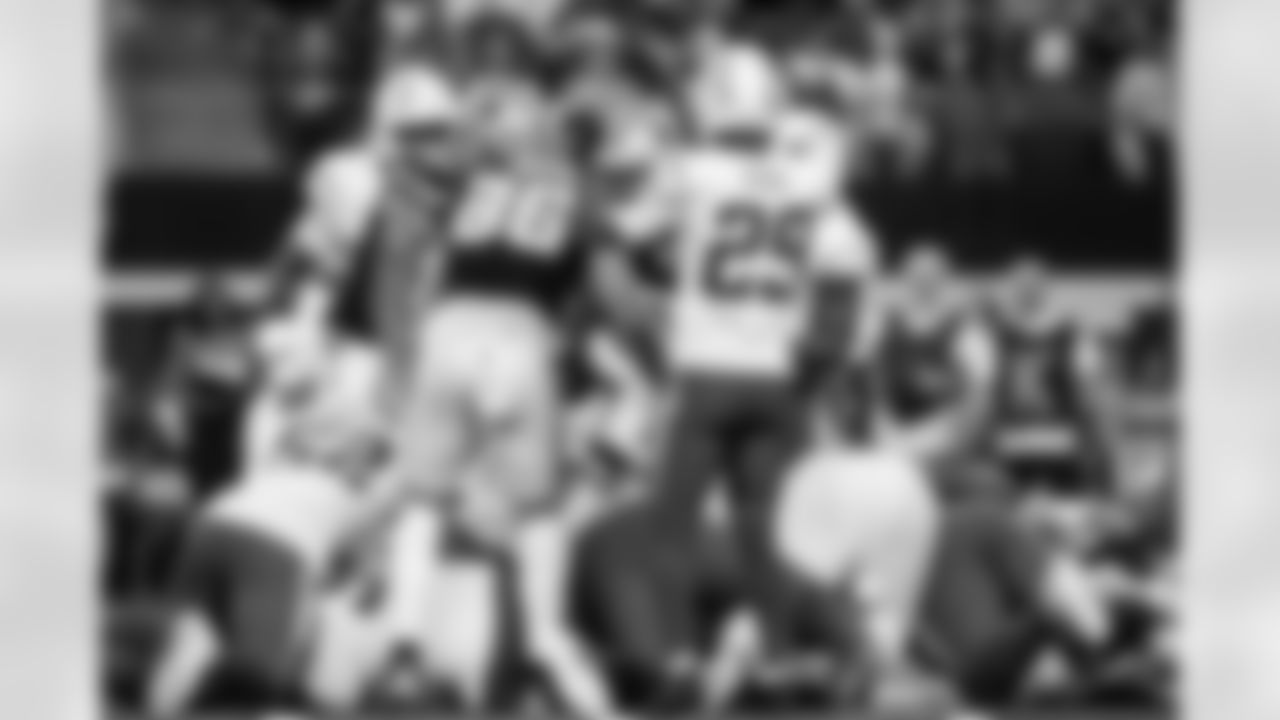 Check out the best shots from the Chargers Week 16 matchup against the Cowboys!