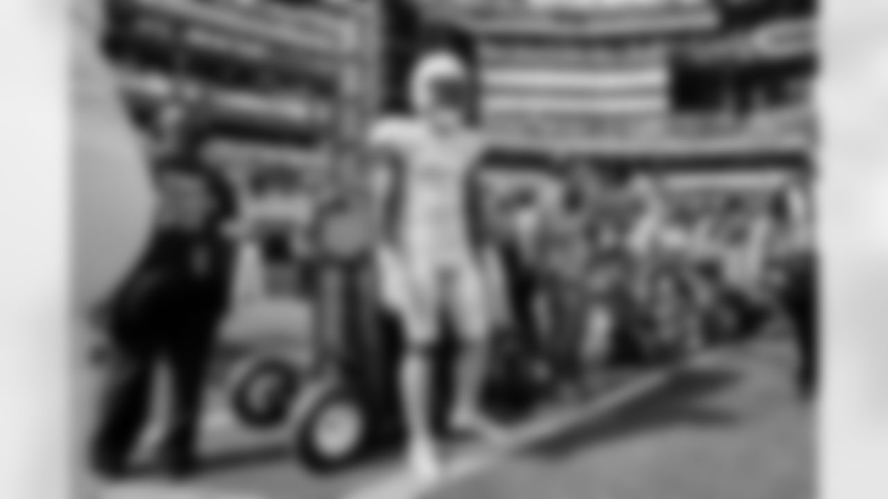 S Derwin James Jr. (3)
