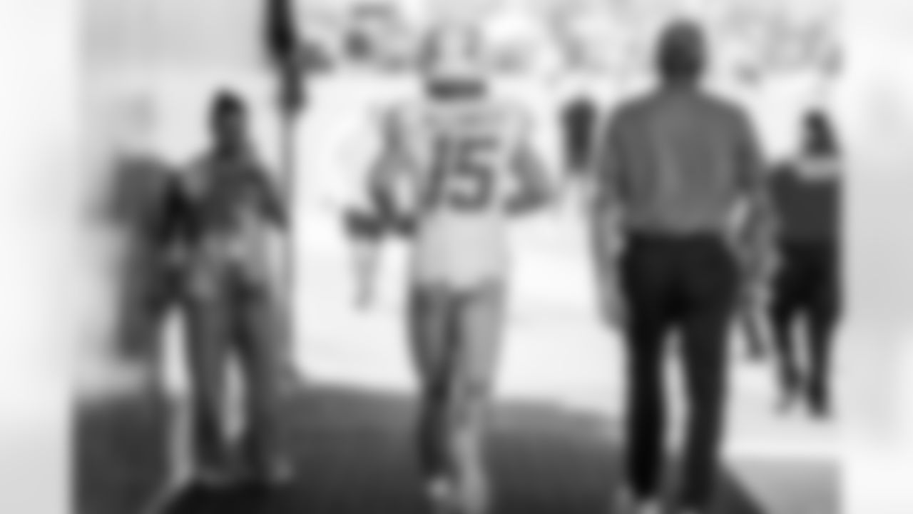 WR Ladd McConkey (15)