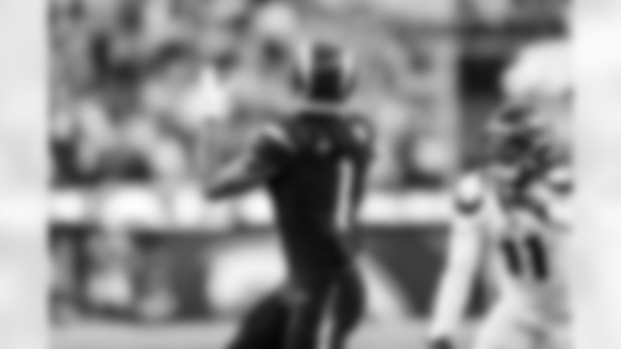 WR Quentin Johnston (1)