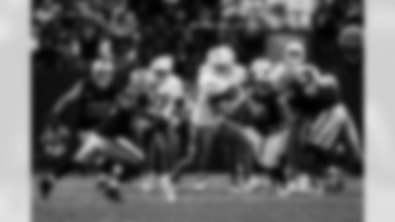 TE Will Dissly (89)