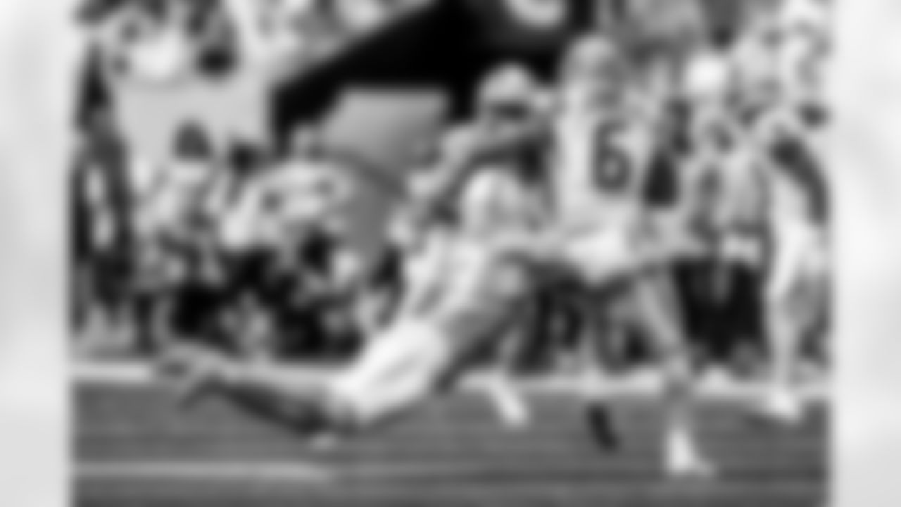 The Los Angeles Chargers play the Carolina Panthers on Sunday, September 15, 2024 at Bank of America Stadium in Charlotte, NC.
[FINAL SCORE: LAC 26 - CAR 3]