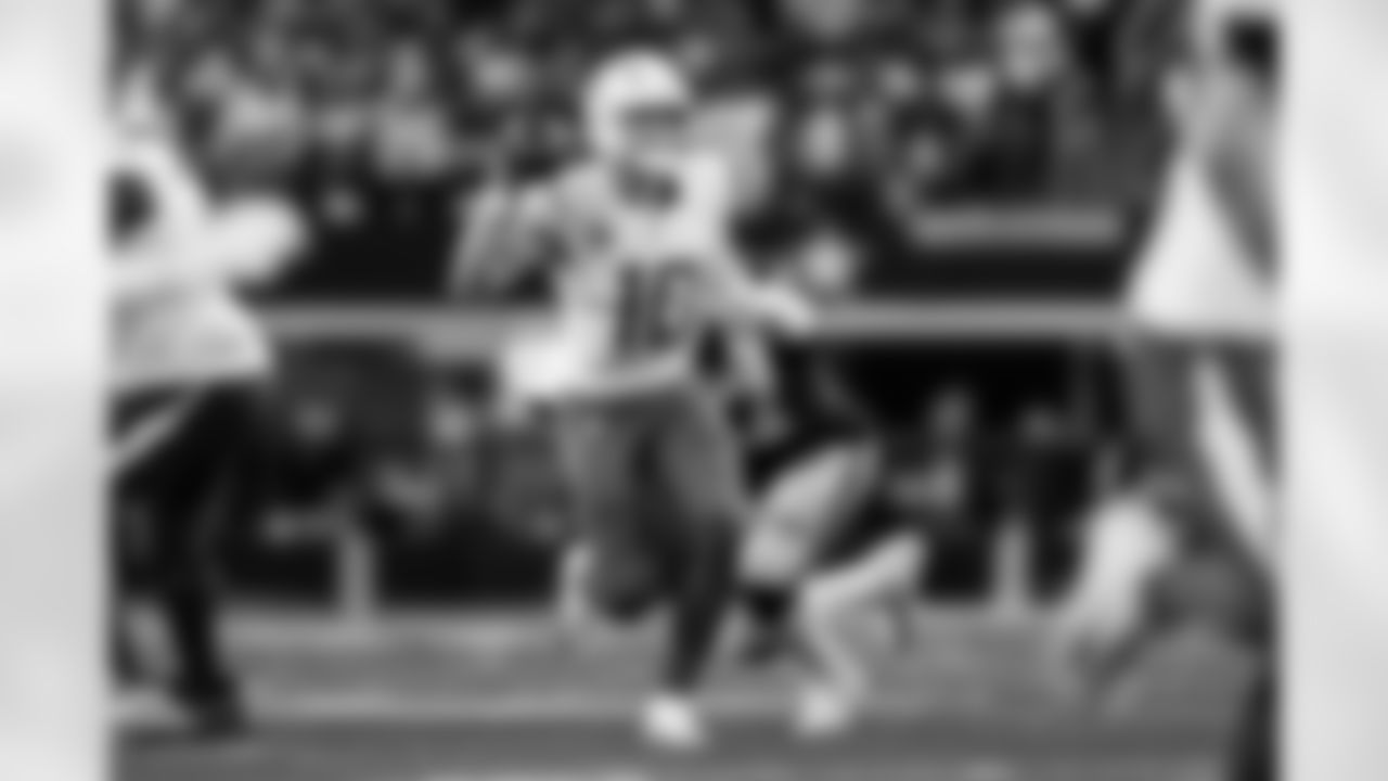 Check out the best shots from the Chargers Week 16 matchup against the Cowboys!