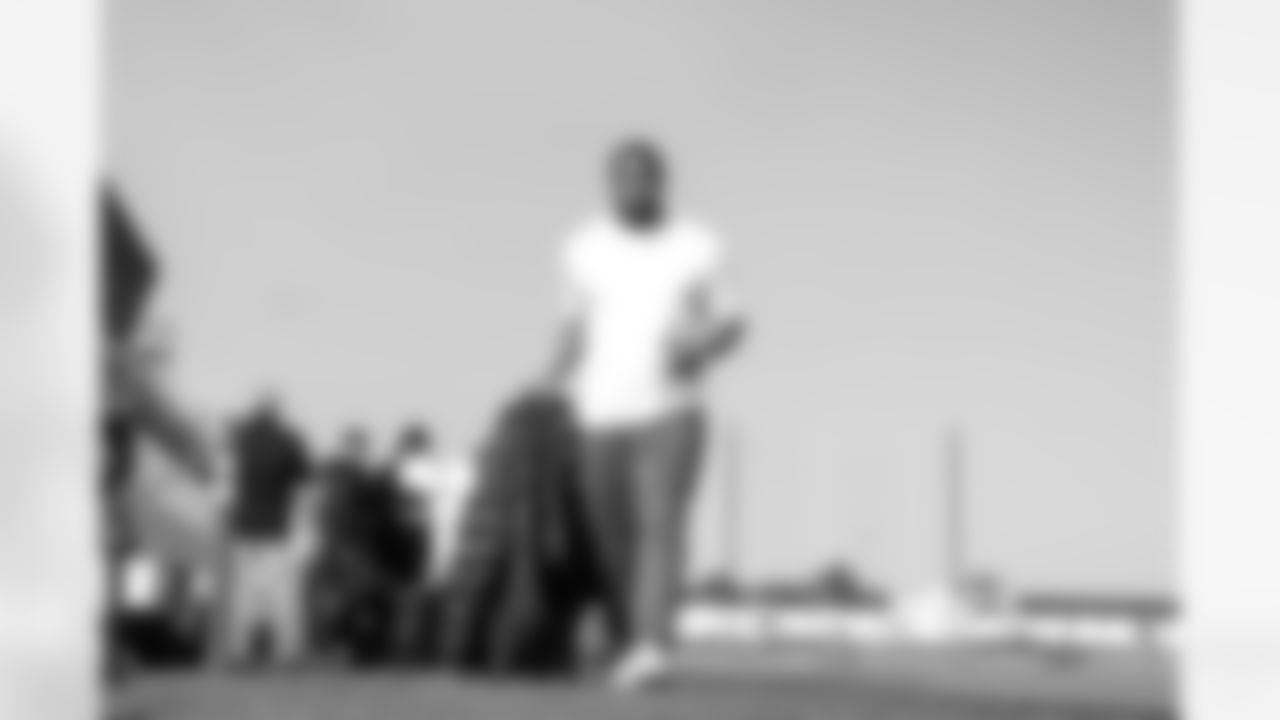 OLB Khalil Mack (52)