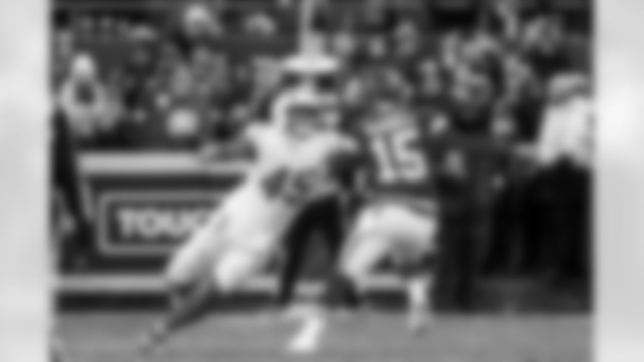 OLB Tuli Tuipulotu (45)