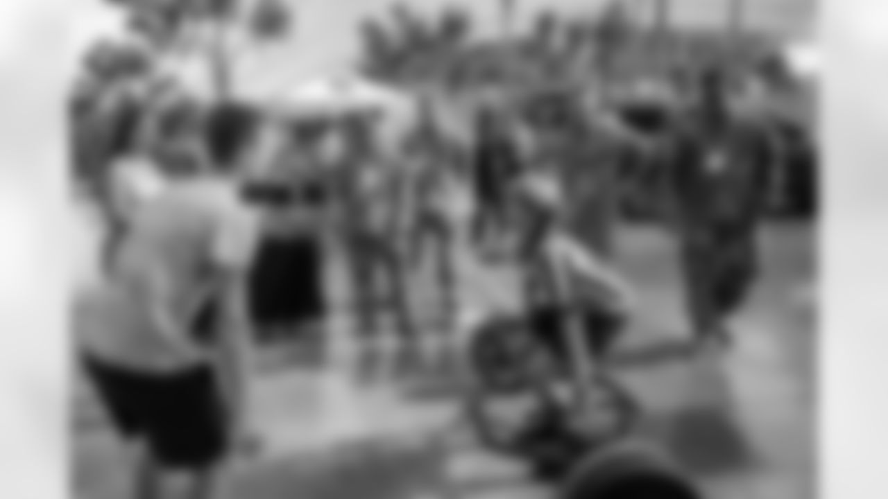 The Los Angeles Chargers play the Tennessee Titans on Sunday, November 10, 2024 at SoFi Stadium in Inglewood, CA.
[FINAL SCORE: LAC 27 - TEN 17]