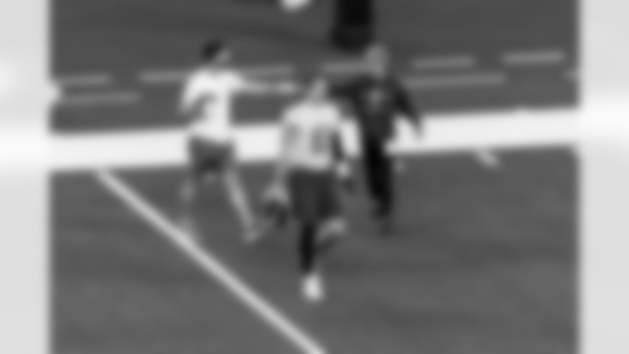 The Los Angeles Chargers practice on Wednesday, December 24, 2025 at Sofi Stadium in Inglewood, CA.