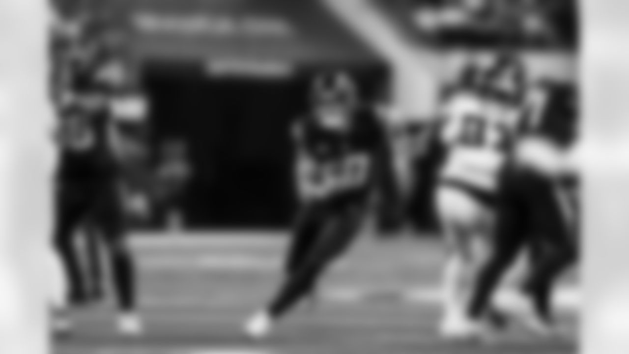 QB Justin Herbert (10)