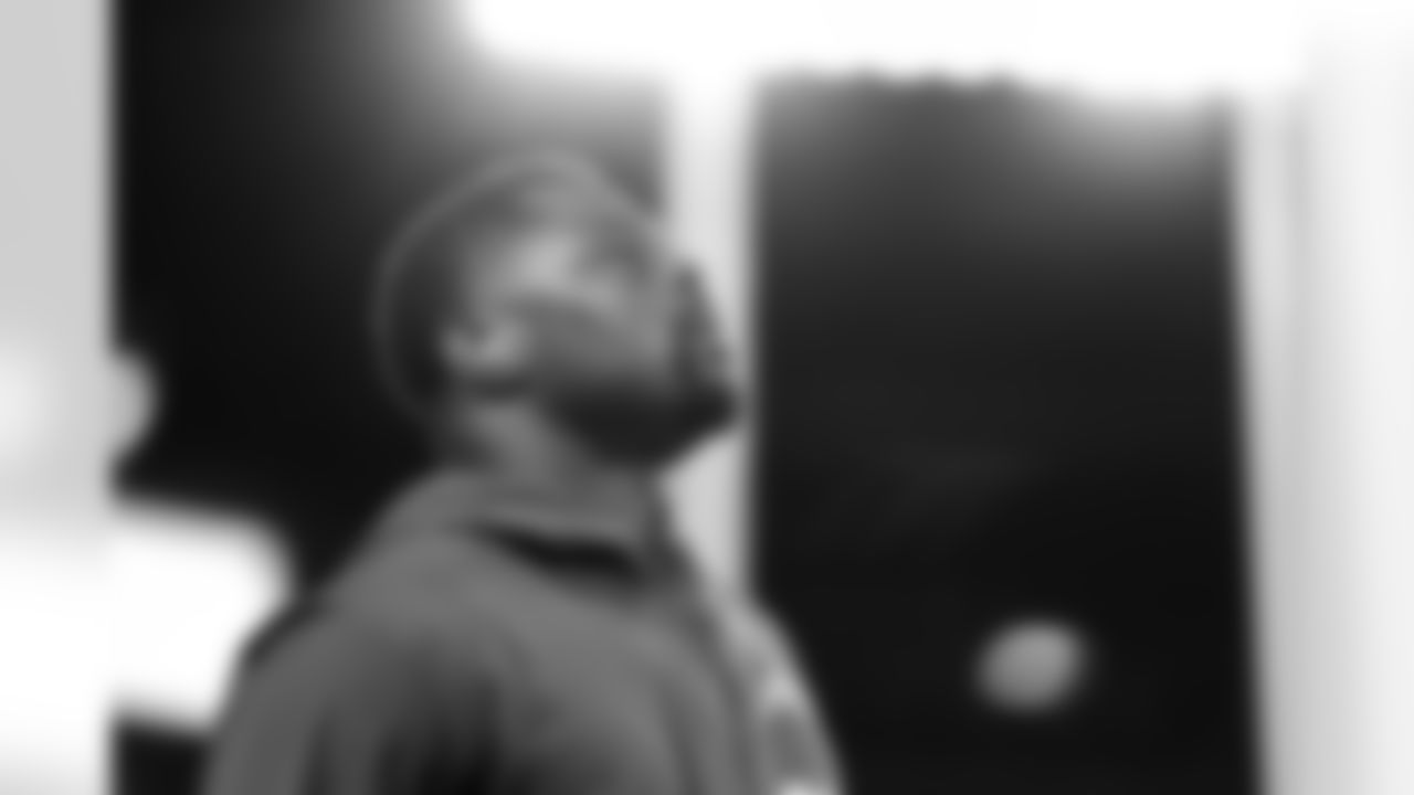 OLB Khalil Mack (52)