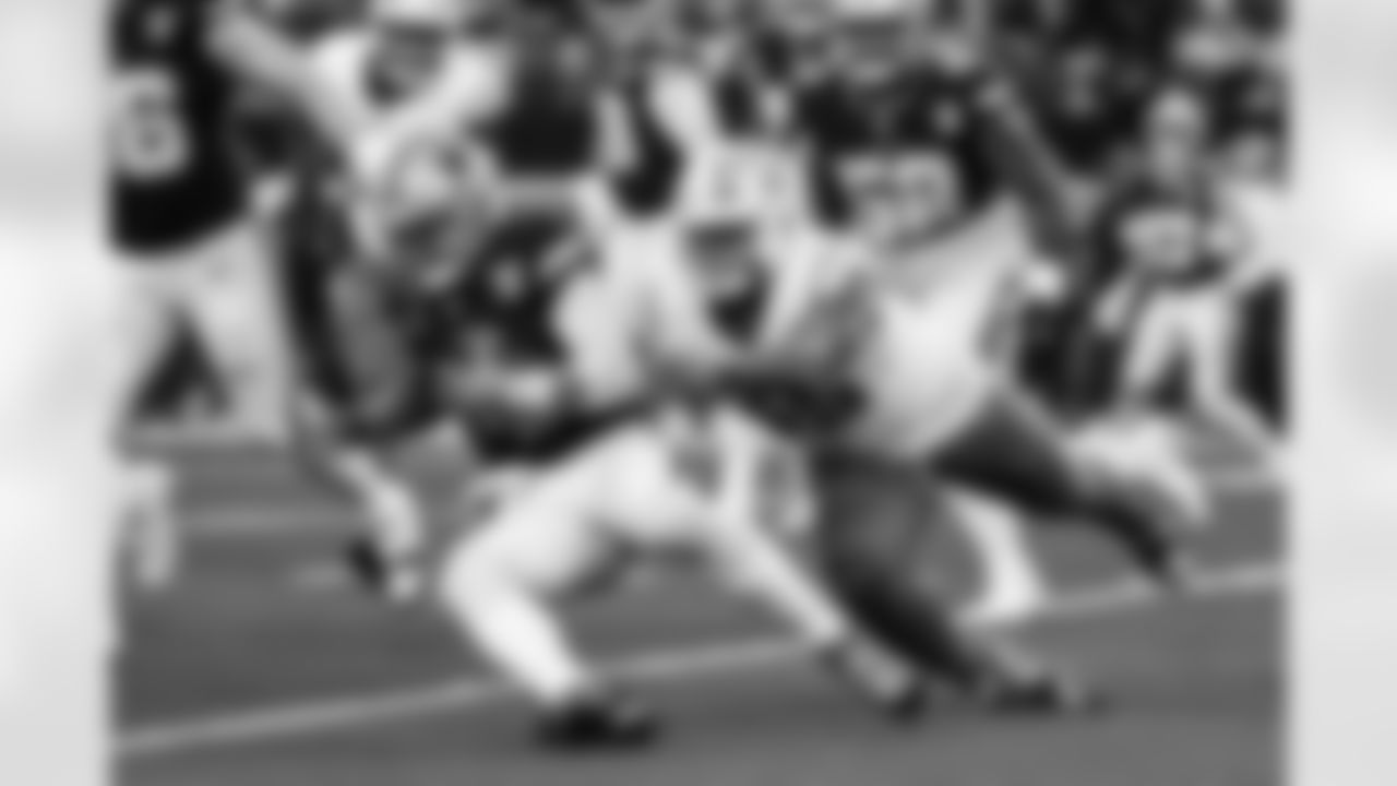 OLB Tuli Tuipulotu (45)