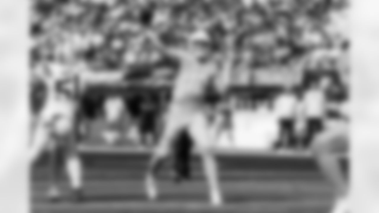 Check out the best shots from the Chargers Week 7 matchup against the Colts!