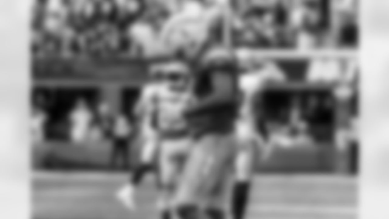 The Los Angeles Chargers play the Las Vegas Raiders on Sunday, September 8, 2024 at SoFi Stadium in Inglewood, CA.
[FINAL SCORE: LAC 22 - LV 10]