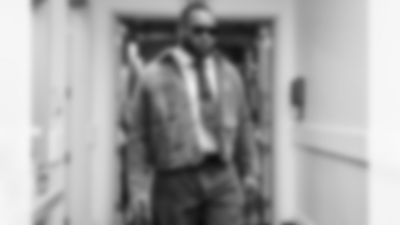 DL Da'Shawn Hand (91)