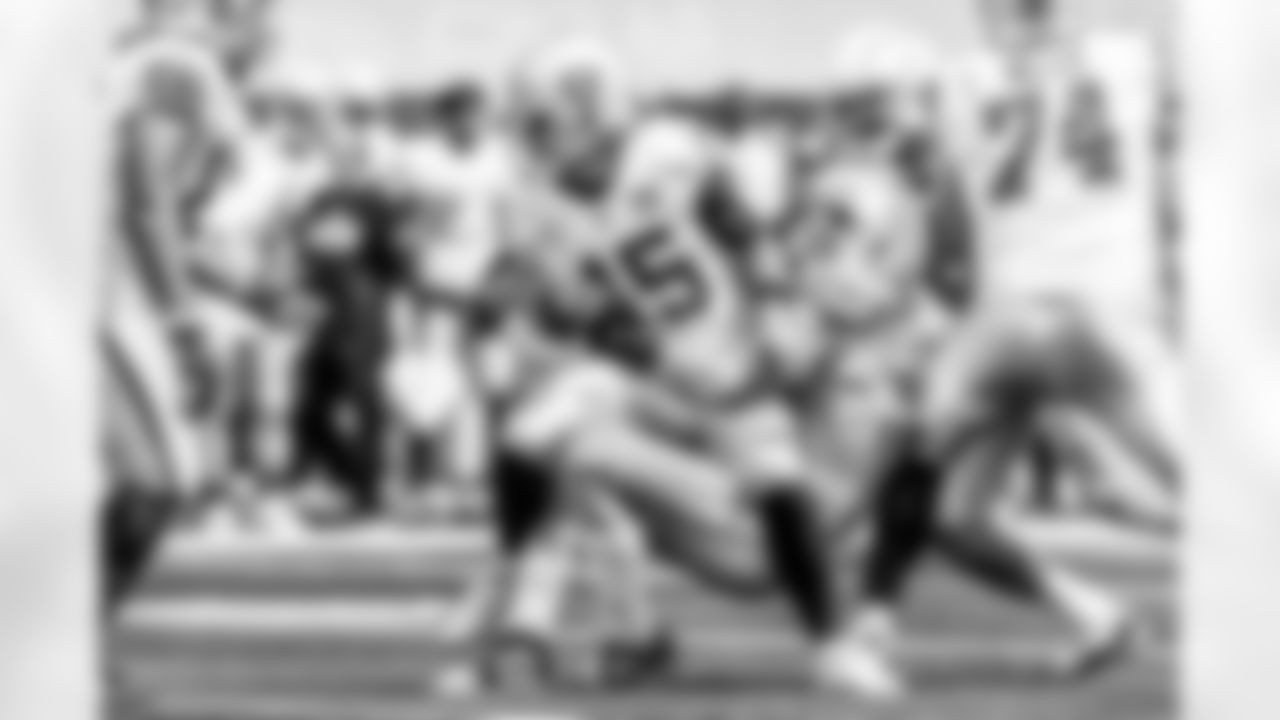 The Los Angeles Chargers play the Las Vegas Raiders on Sunday, September 8, 2024 at SoFi Stadium in Inglewood, CA.
[FINAL SCORE: LAC 22 - LV 10]