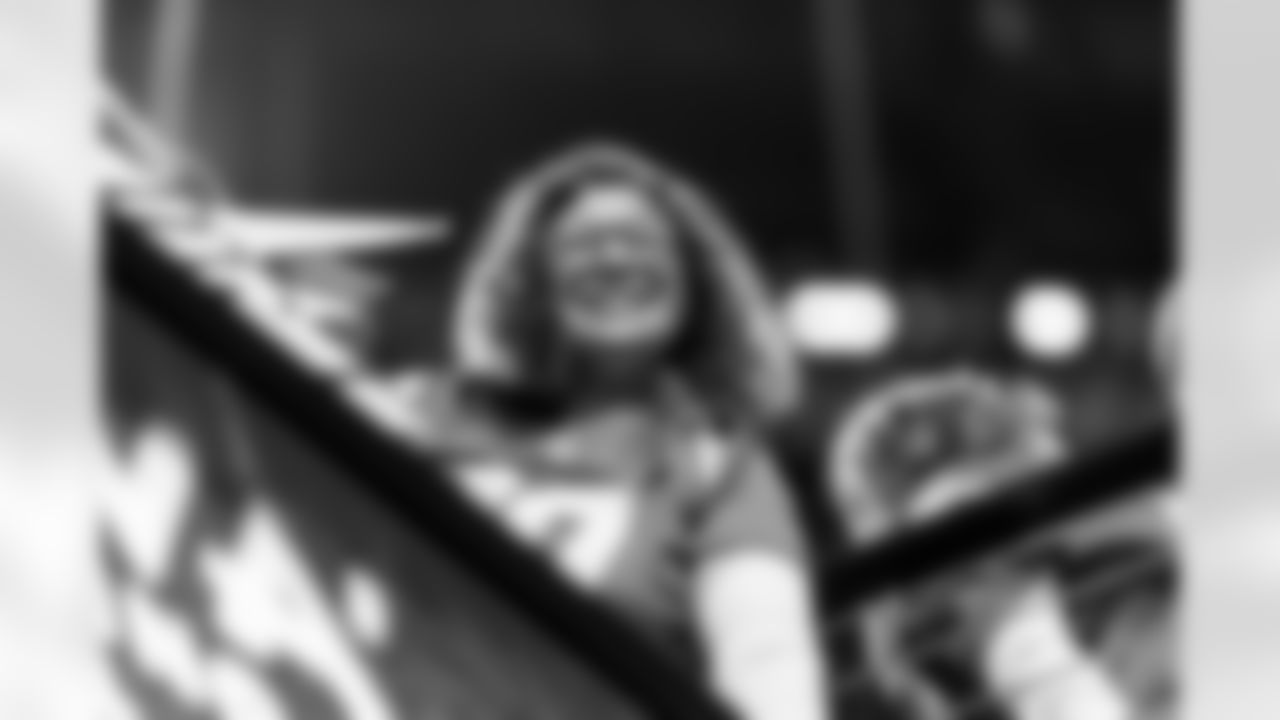 The Los Angeles Chargers play the Las Vegas Raiders on Thursday, December 14, 2023 at Allegiant Stadium in Las Vegas, NV.
[FINAL SCORE: LV 63 - LAC 21]